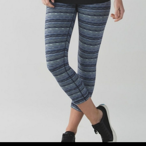 Lululemon high-rise wunder unders - Picture 4 of 8